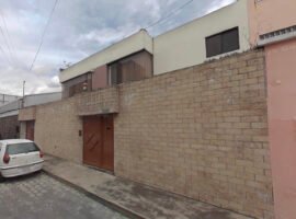 Bonifaz Cumba y Luis Tufiño, Sector La Dammer. Casa de 2 pisos en venta